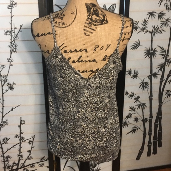 Old Navy spaghetti strap floral pattern tank - Picture 4 of 5